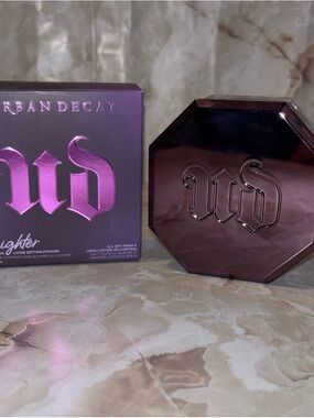 Urban Decay Metallic Plum Setting Powder Compact